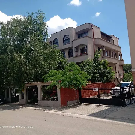 Dvete Brezi * Burgas City