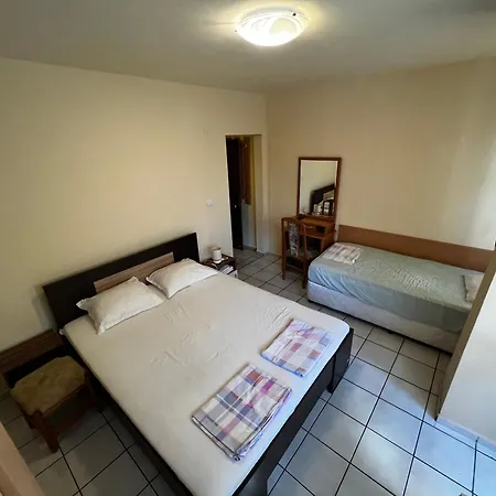 Gæstehus Dvete Brezi Burgas City