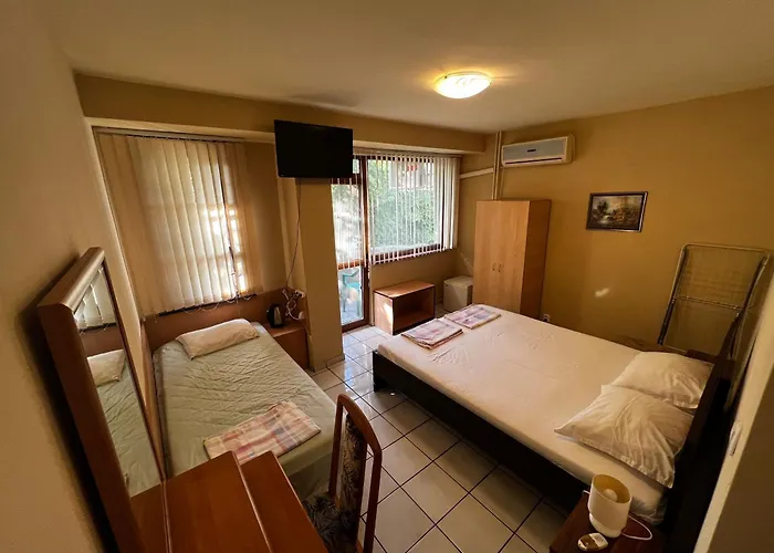 Dvete Brezi Гостевой дом 3*